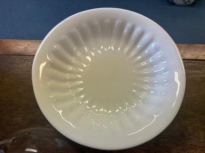White  Pedestal Bowl w/ Dome Italy, 8"