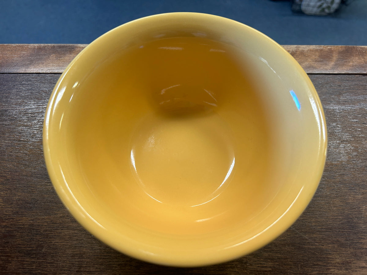 Temptations Embossed Yellow Bowl & Lid 1 QT, 1 QT