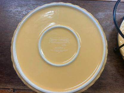 Yellow Temptations Embossed 2 QT Lid, Trivet, Rack, 2 QT