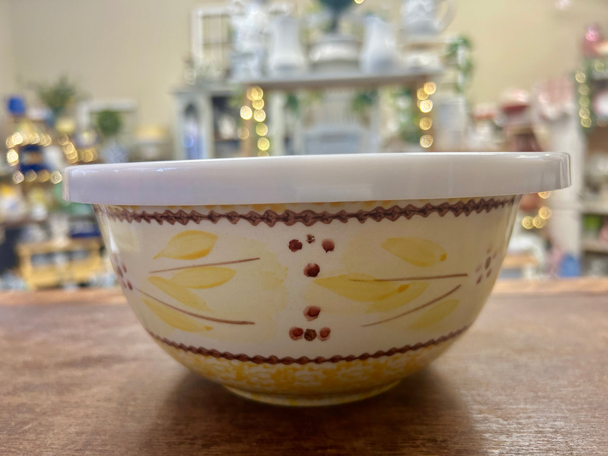 Yellow Temptations 1.5 QT Bowl w/ Lid, 1.5 QT