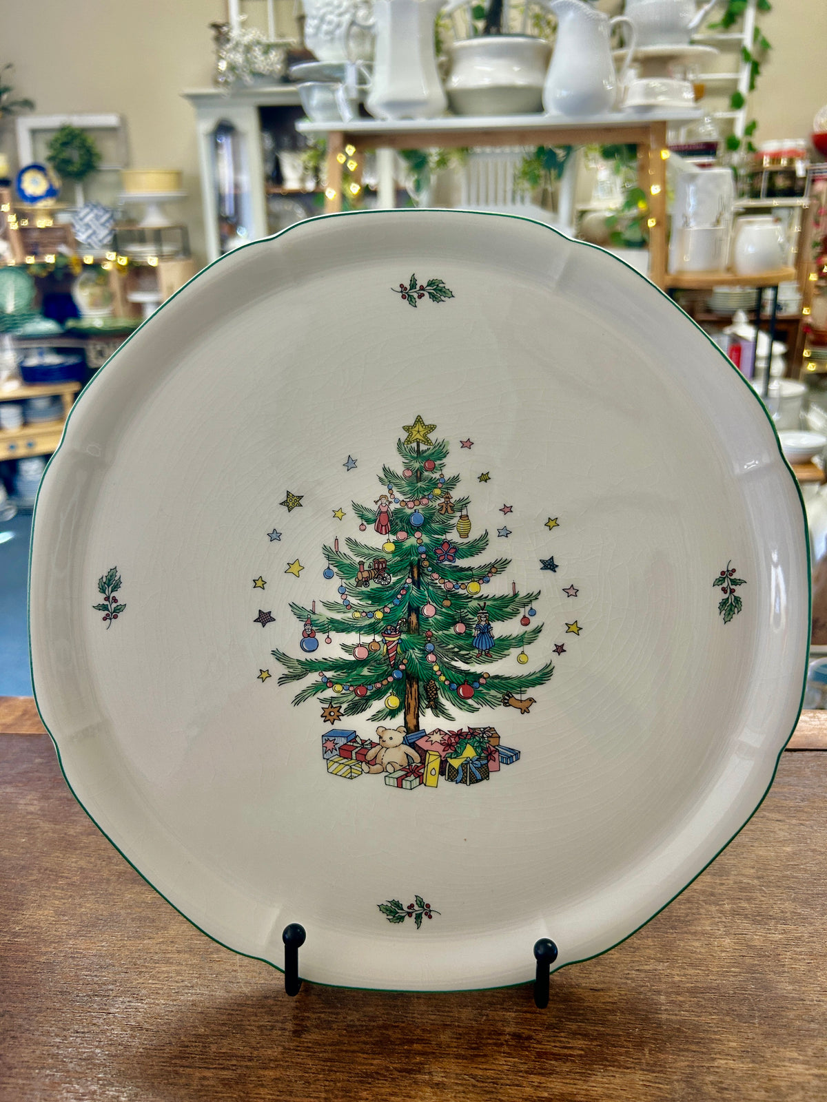Red Green White Nikko Happy Holiday Platter Japan, 11"