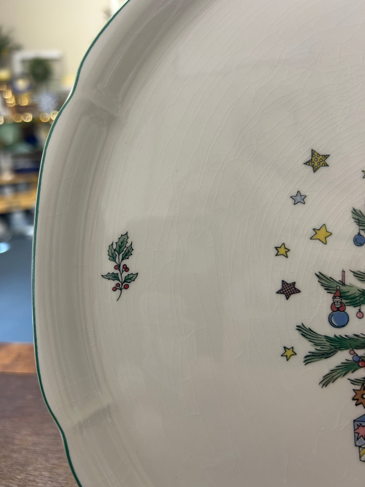 Red Green White Nikko Happy Holiday Platter Japan, 11"