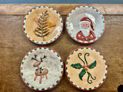 Red Green White MWW Market Mini Christmas Plates 4 pcs, 4 1/2"