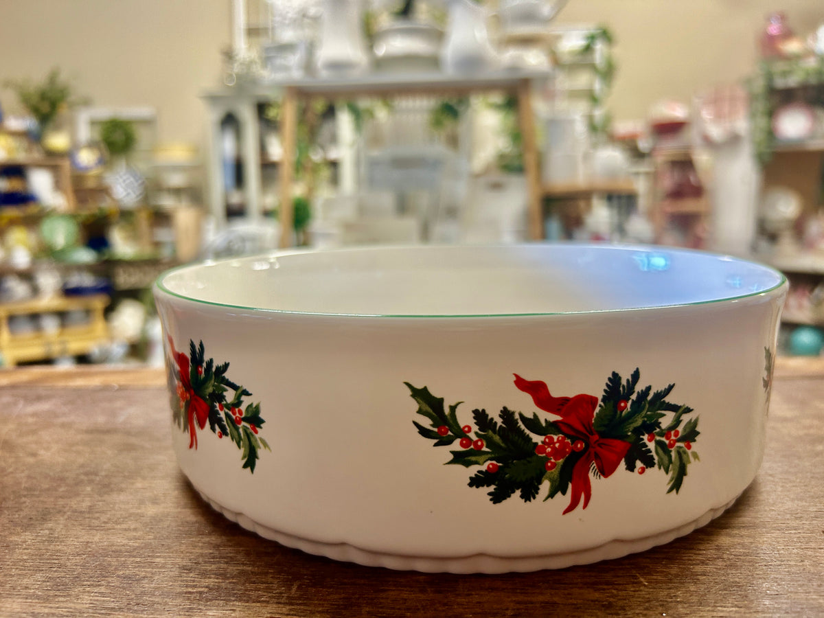 Red Green White Pfaltzgraff Christmas Heritage Bowl, 8 3/4"