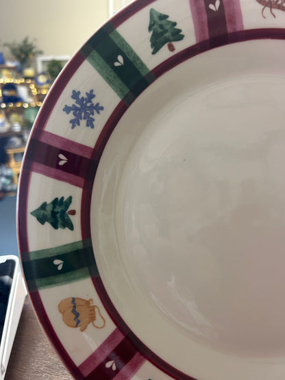 Multicolor Pfaltzgraff Snow Bear Round Platter, 13"