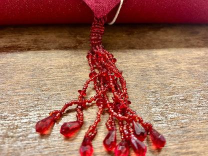 Pampered Chef Red Sparkle Table Runner Tassles