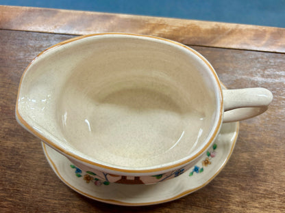 Multicolor International Tableworks Heartland Gravy Boat & Plate Japan, 7 3/4"