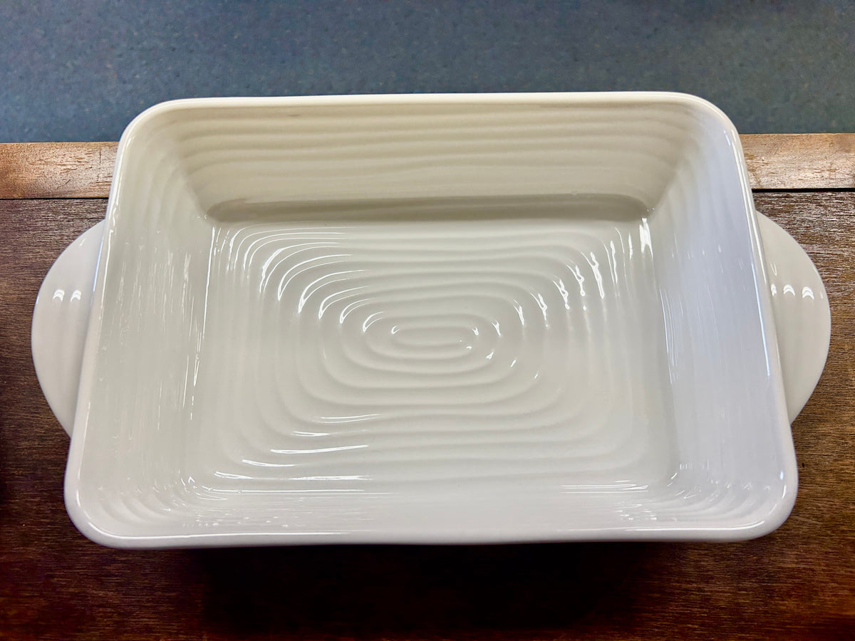 Ciroa Ripple White Rectangle Baker, 2 QT