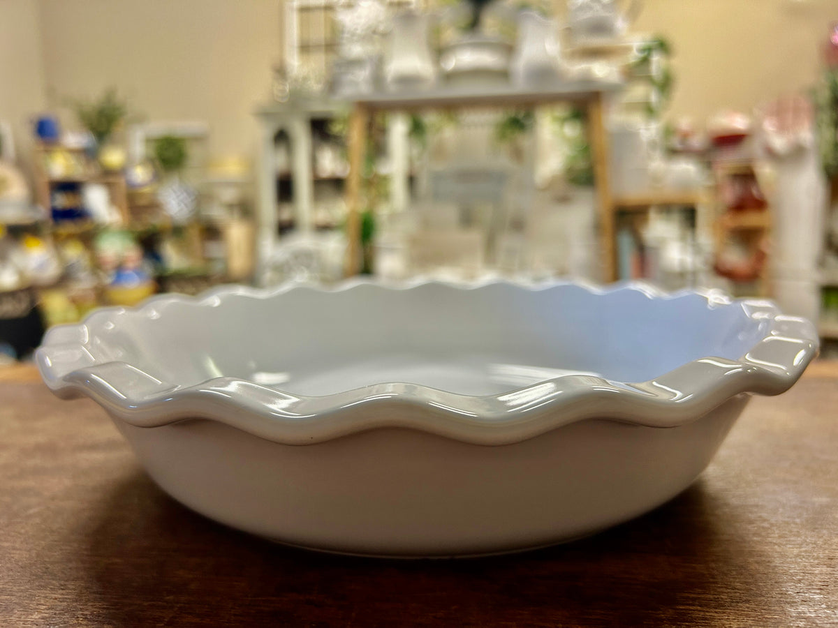 Emile Henry White Ruffle Pie Plate France, 9"