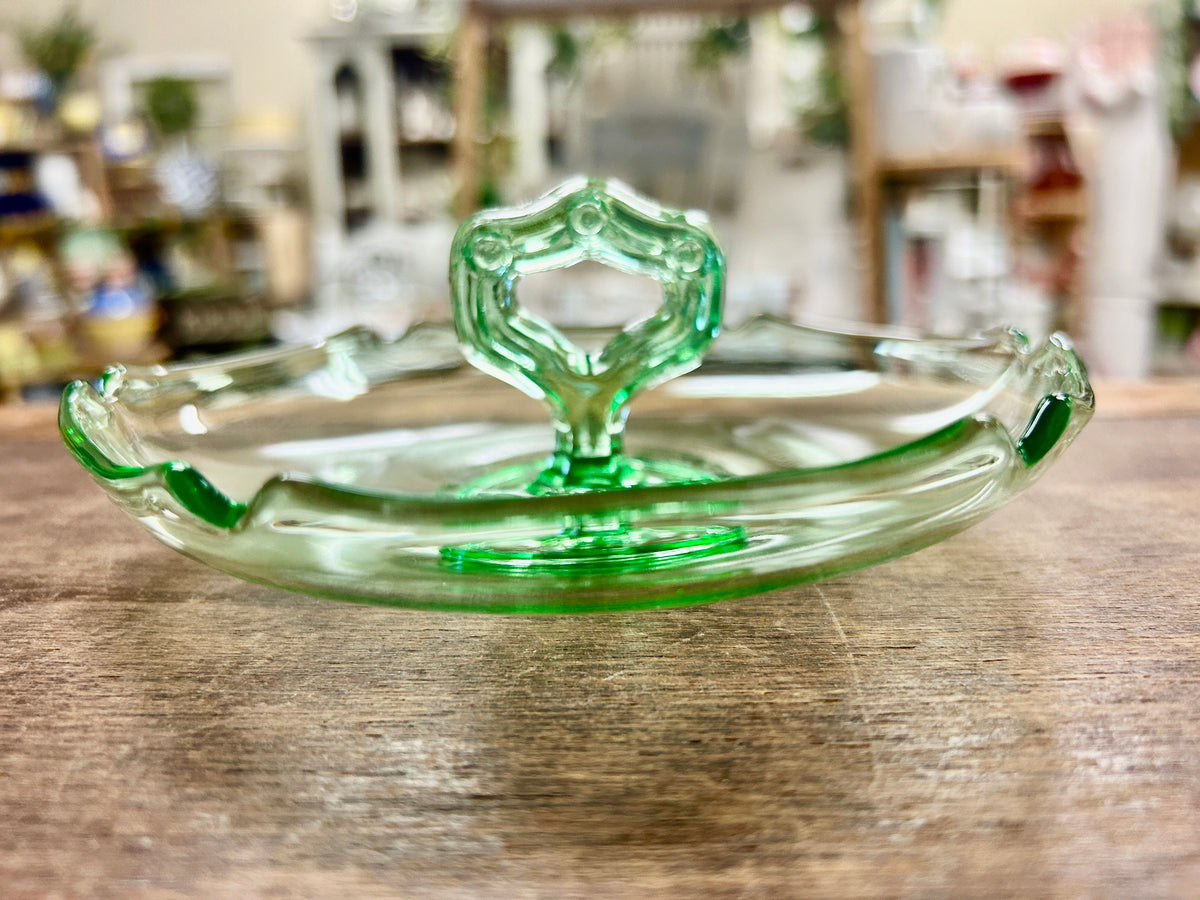 Green  Uranium Center Handle Bowl, 6"
