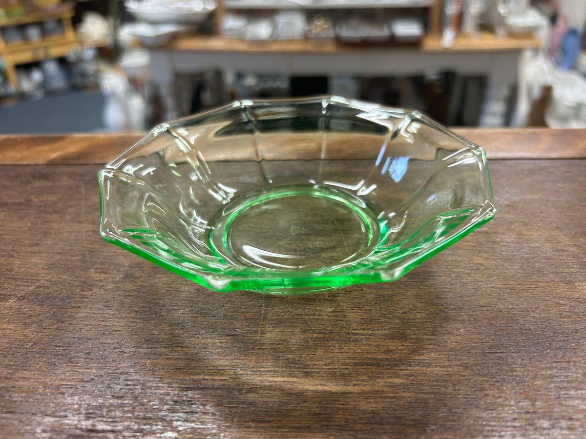 Green Cambridge Uranium Decagon Bowl, 5 1/4"