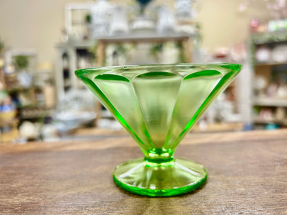 Federal Glass Uranium Sherbet Green Glass, 2 3/4"