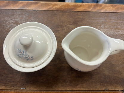 Blue & White Pfaltzgraff Winter Frost Sugar & Creamer, 4 1/2"