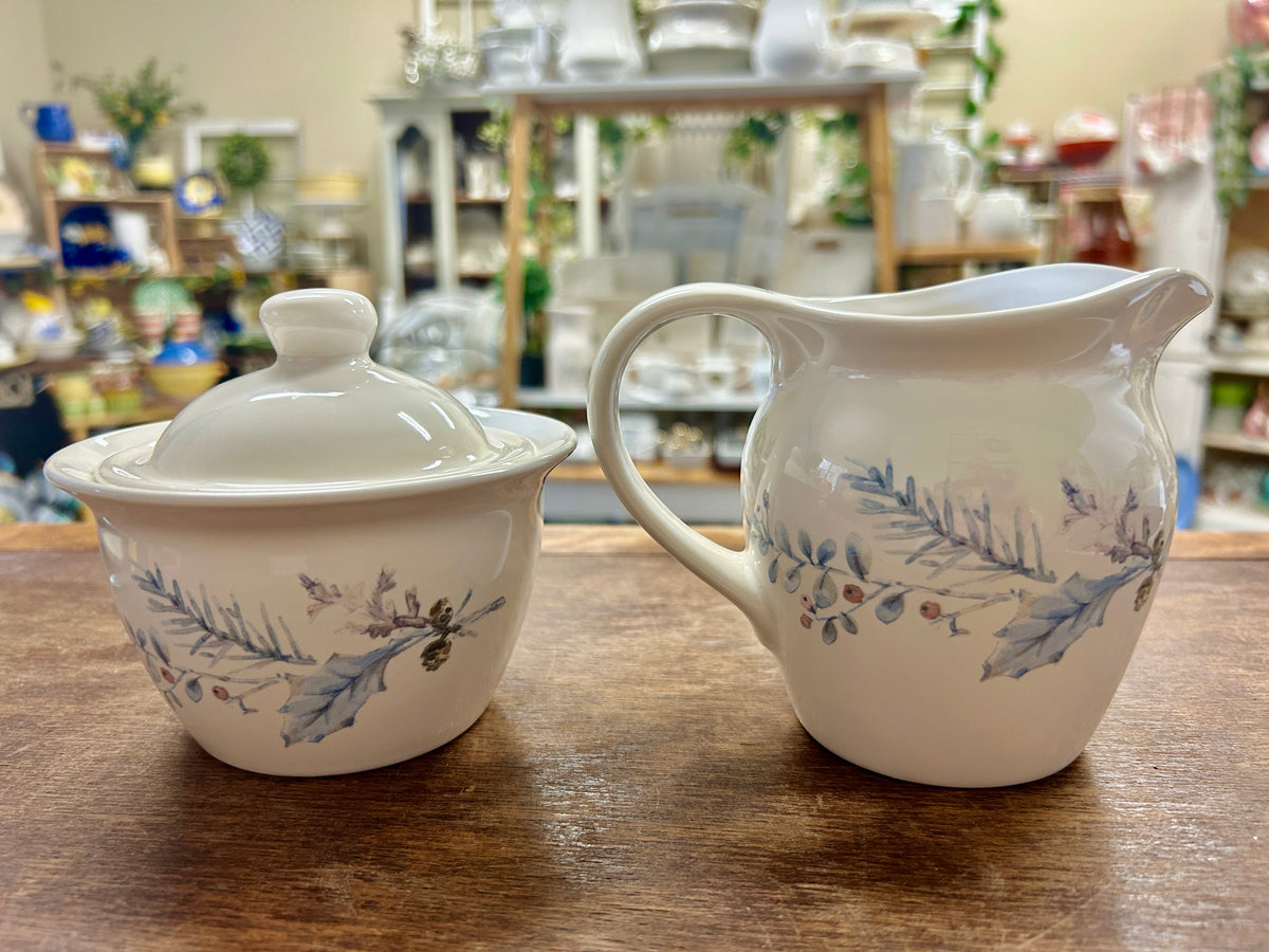 Blue & White Pfaltzgraff Winter Frost Sugar & Creamer, 4 1/2"