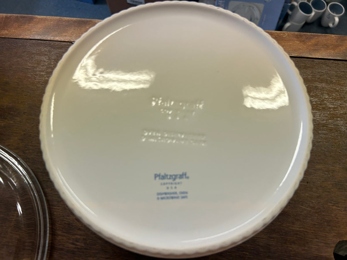 Blue & White Pfaltzgraff NEW Winter Frost 2.5 QT Baker, 8 3/4"