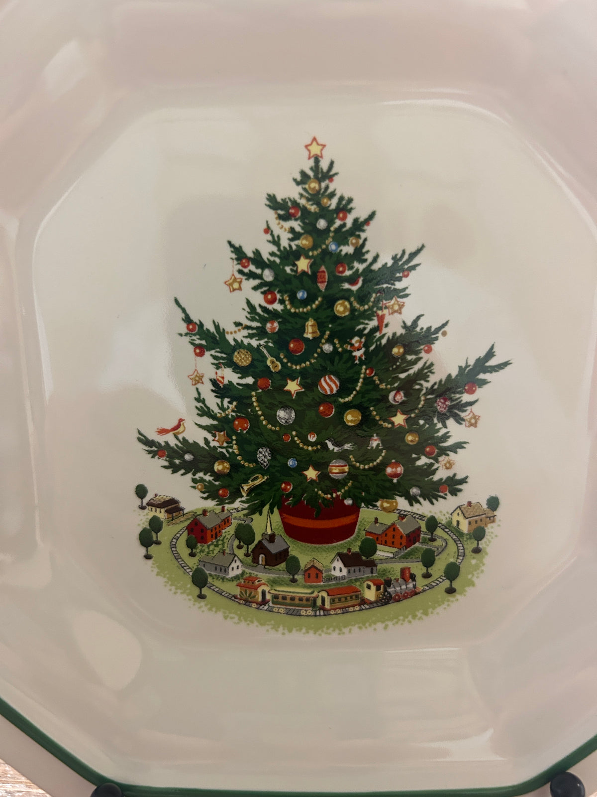Red Green White Pfaltzgraff Christmas Heritage Square Plate, 6 1/2"