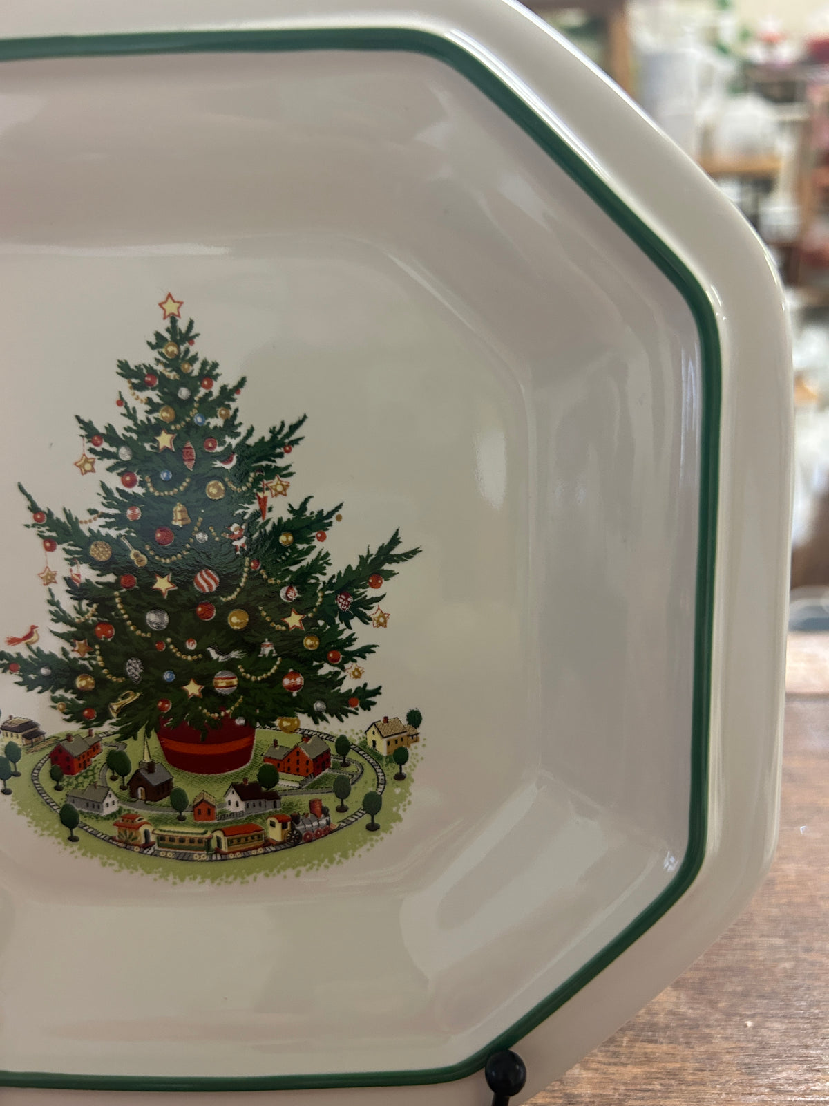 Red Green White Pfaltzgraff Christmas Heritage Square Plate, 6 1/2"