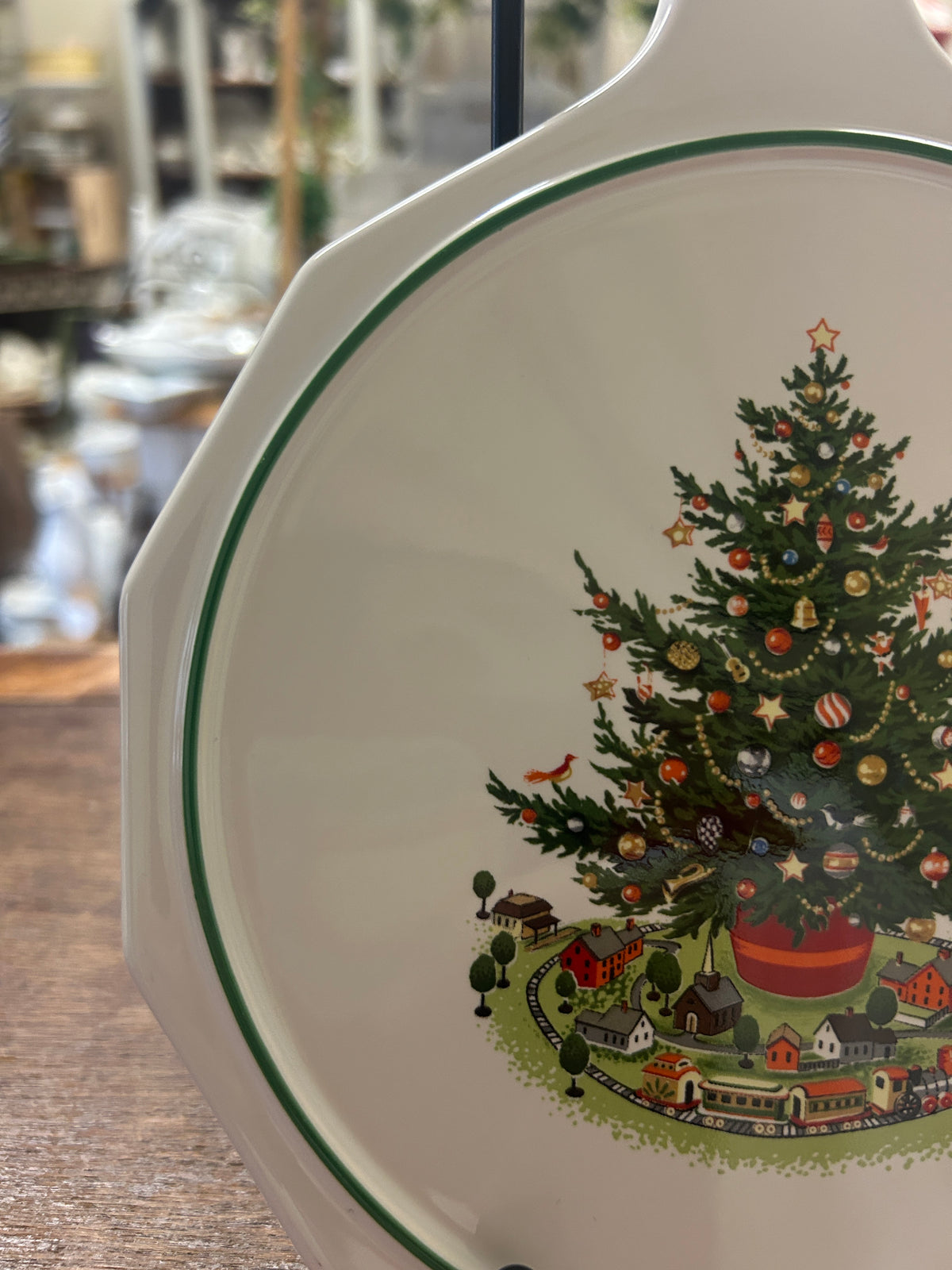 Red Green White Pfaltzgraff Christmas Heritage Cheese Plate, 10 1/2"