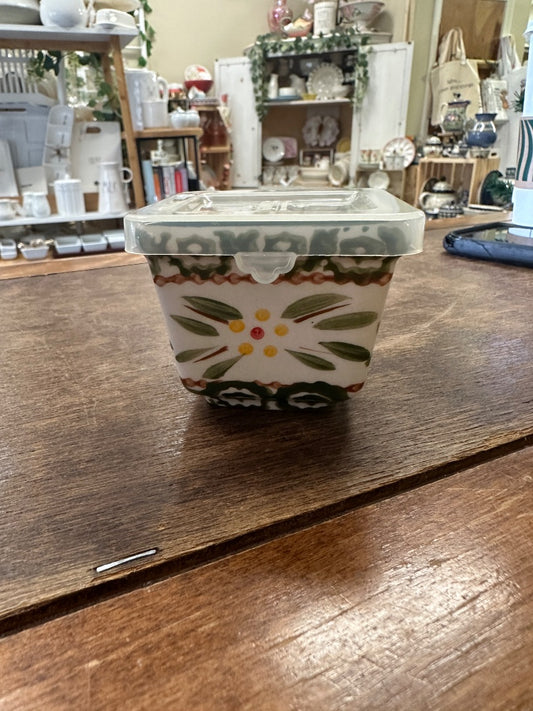 Temptations Old World Small Square Bowl w/ Lid