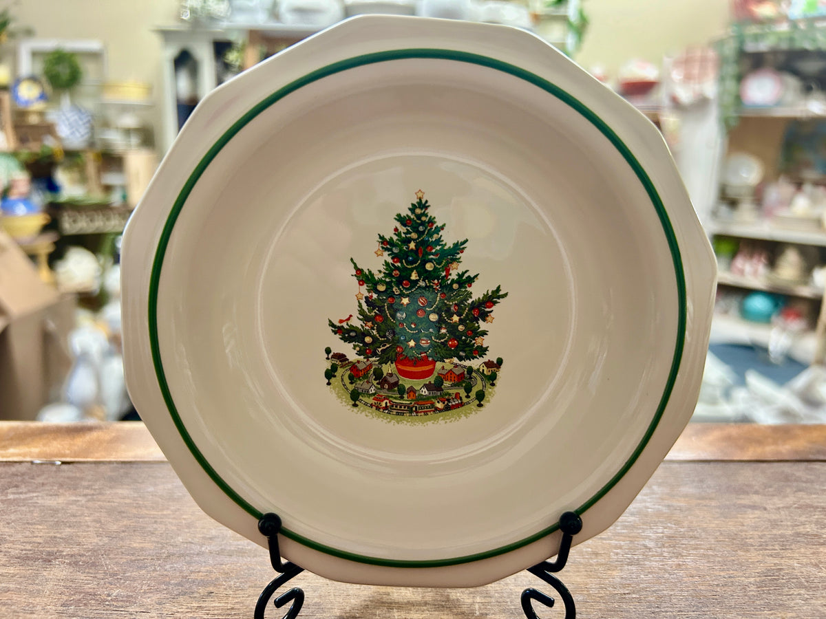Red Green White Pfaltzgraff Christmas Heritage Bowl, 6"