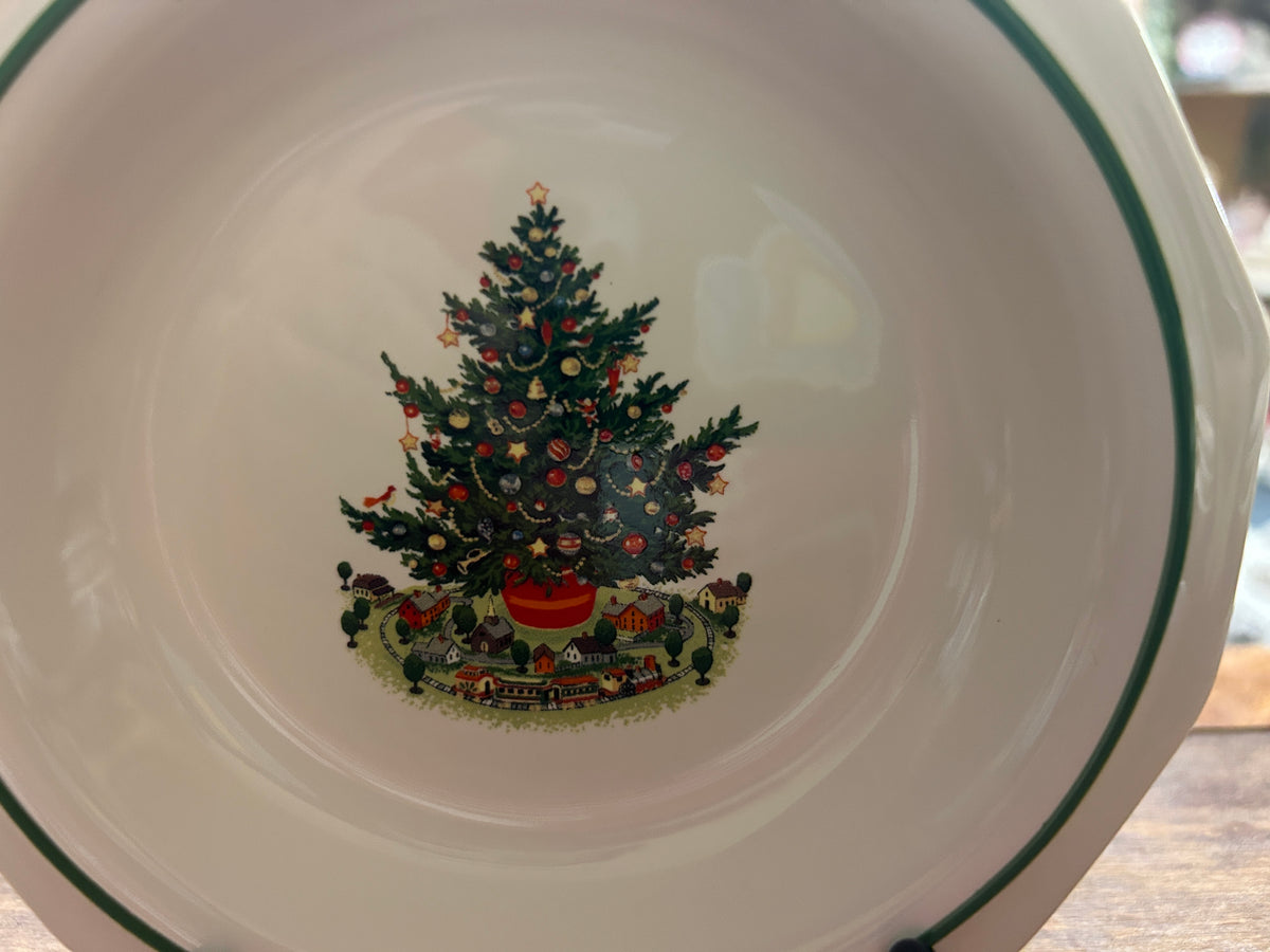 Red Green White Pfaltzgraff Christmas Heritage Bowl, 6"