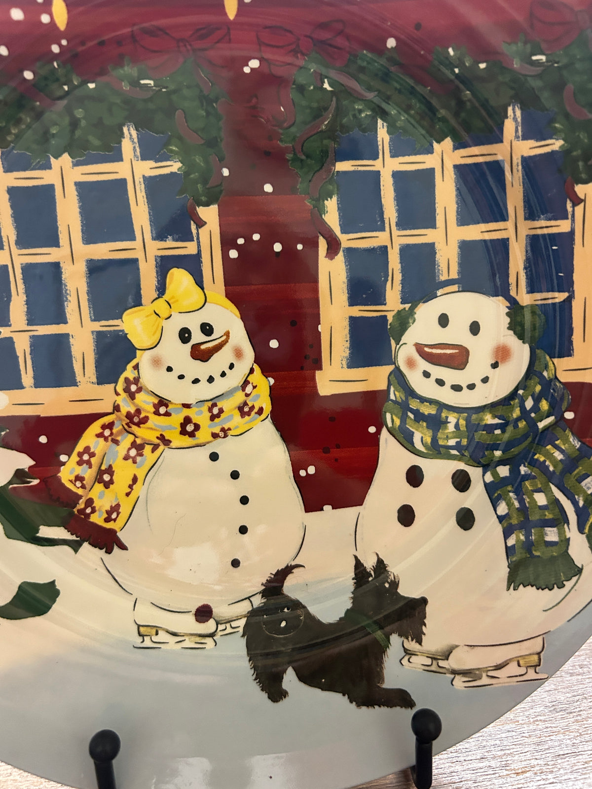 Red Green White Nantucket Home Christmas Snowman Scottie Plate, 10 1/4"