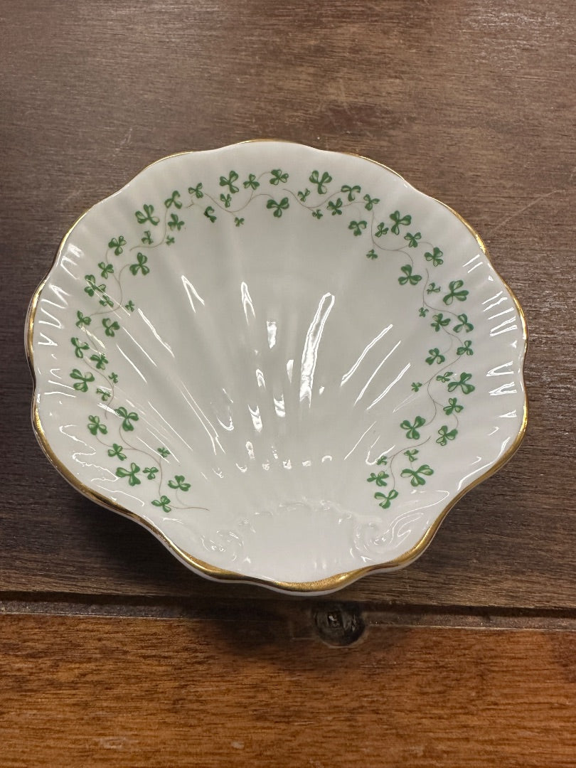 Royal Tara Shamrock Clam Trinket Dish