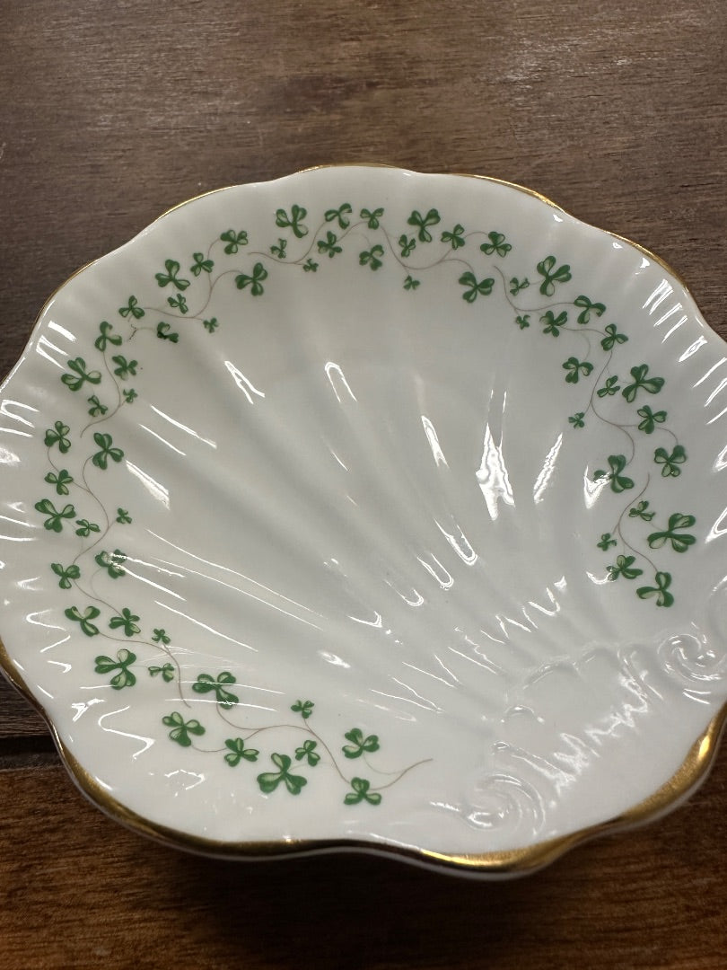 Royal Tara Shamrock Clam Trinket Dish
