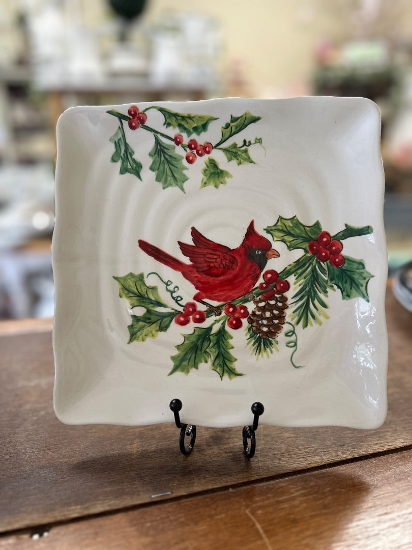 Red Green White Maxcera Cardinal & Holly Plate, 8 3/4"