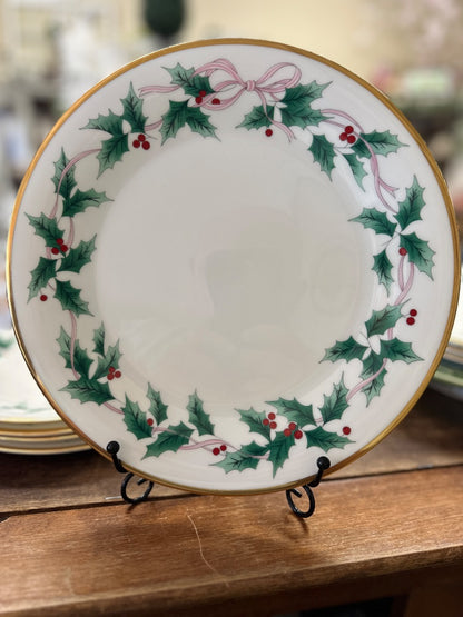 Red Green White Mikasa Ribbon Holly Plate, 10 3/4"