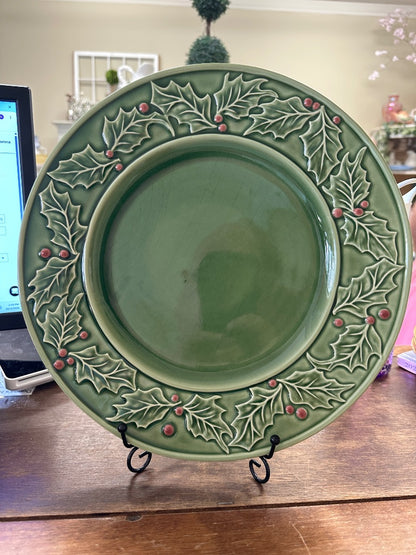 Green & Red Bordallo Pinheiro Holly Plate Portugal, 12 1/2"