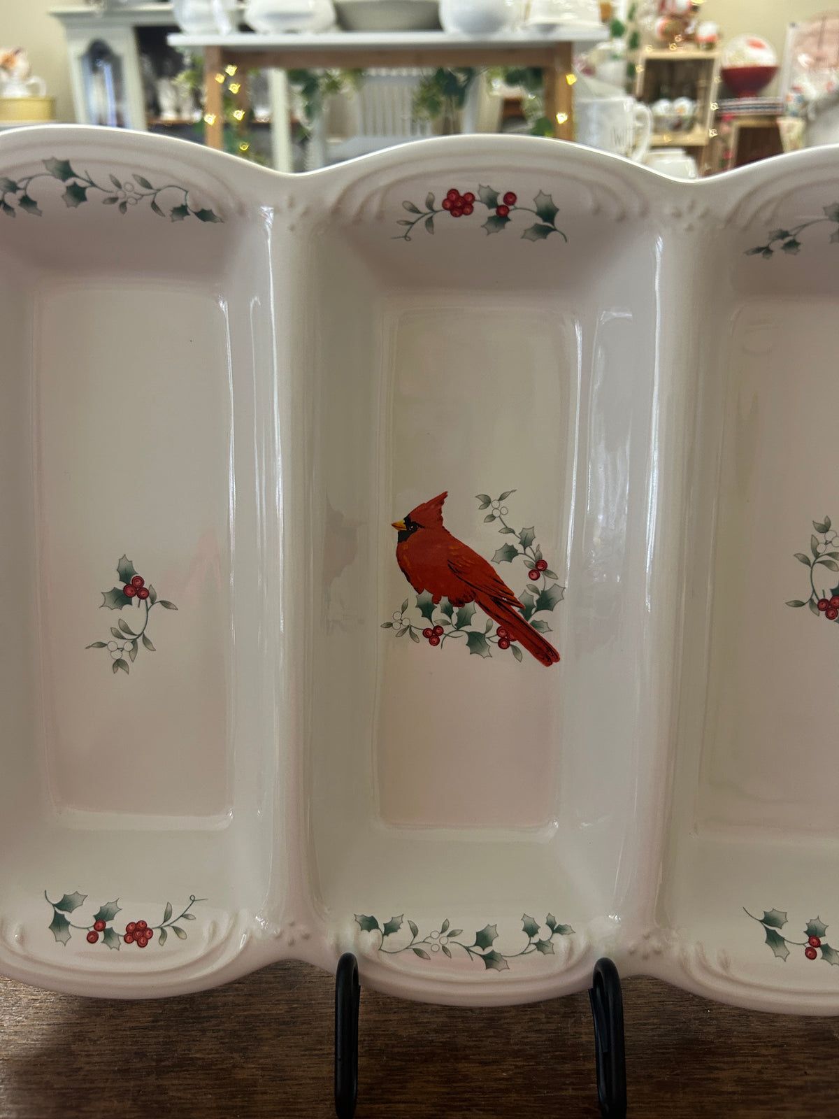 Red Green White Pfaltzgraff NEW Winterberry 3 Section, 15"