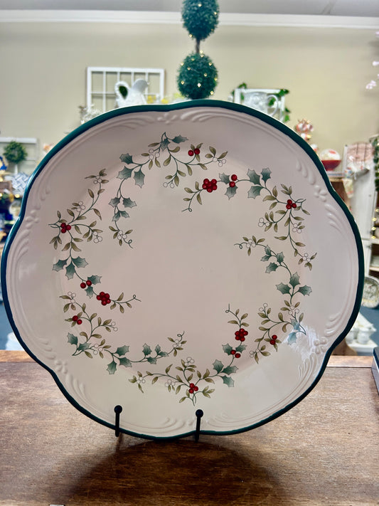 Red Green White Pfaltzgraff NEW Winterberry Bowl, 13"