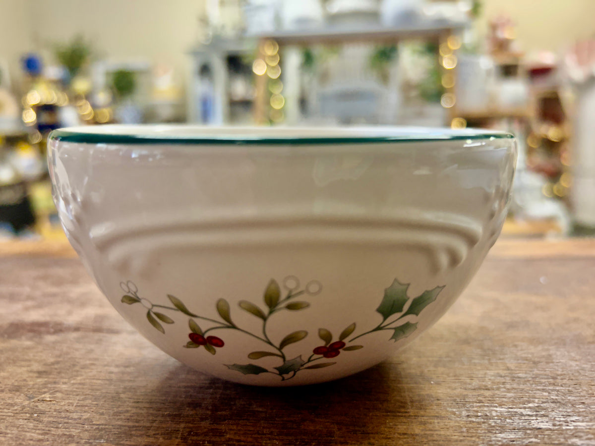 Red Green White Pfaltzgraff NEW Winterberry Bowl, 4 1/4"