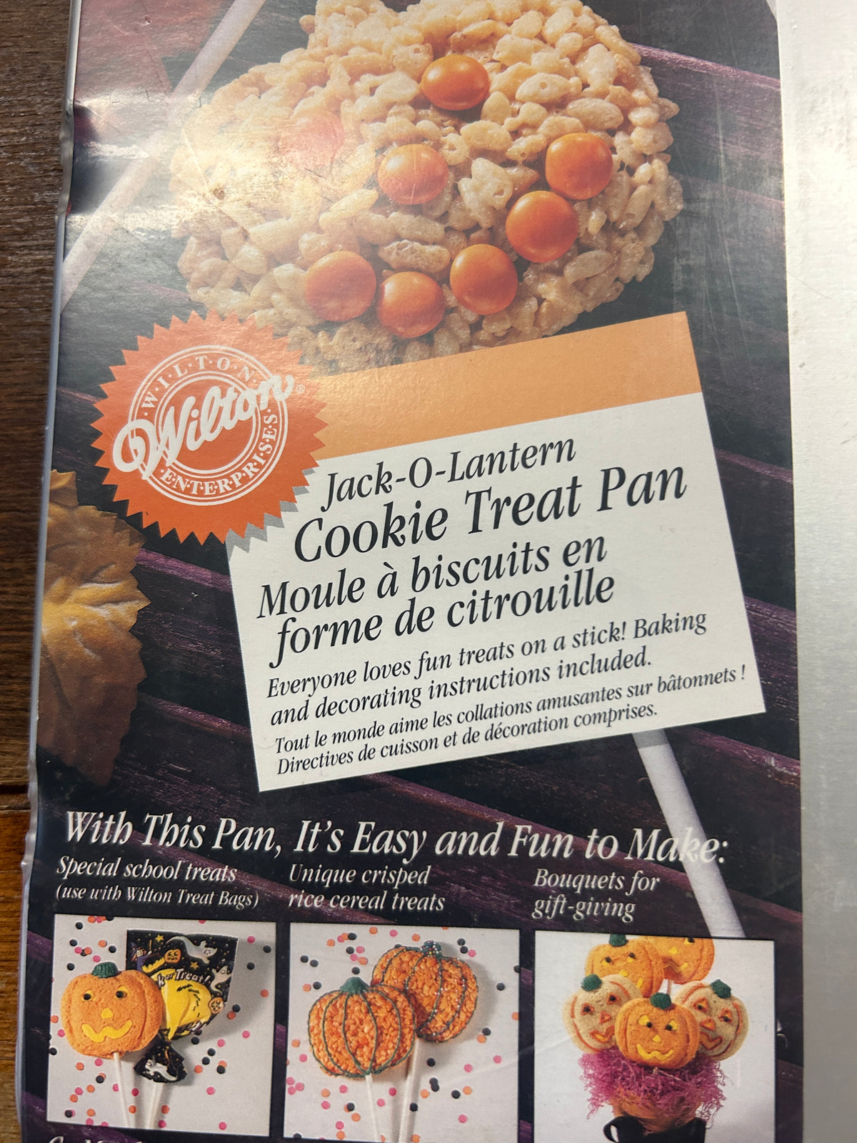 Silver Wilton NEW Pumpkin Treat Pan, 14"
