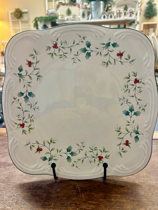 Red Green White Pfaltzgraff Winterberry Square Dinner Plate, 10"