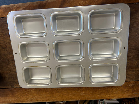 Silver Wilton Loaf Pan, 14 3/4 in x 10 3/4 inches