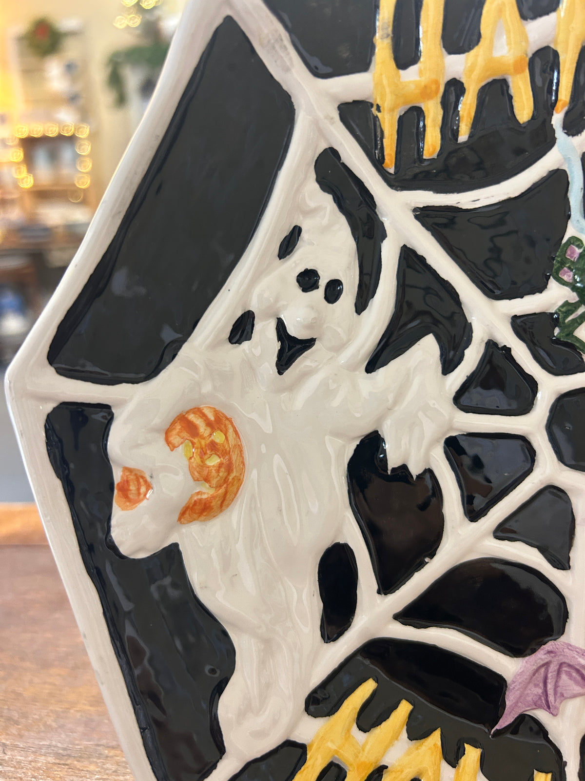 Black & White Nantucket Halloween Ghost Plate, 8 3/4"