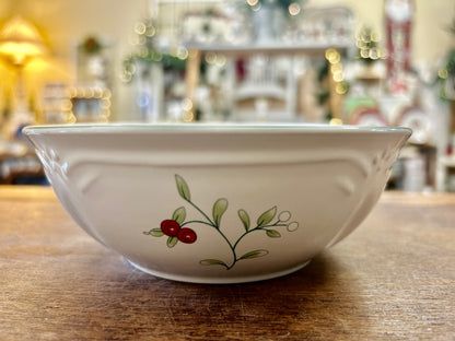Red Green White Pfaltzgraff Winterberry Bowl, 5 3/4"