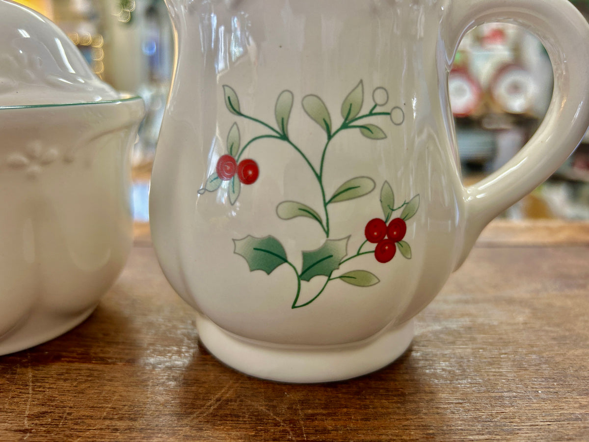 Red Green White Pfaltzgraff Winterberry Sugar & Creamer, 5"