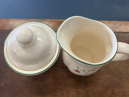 Red Green White Pfaltzgraff Winterberry Sugar & Creamer, 5"
