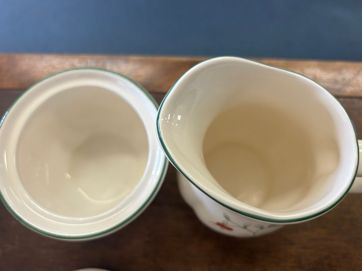 Red Green White Pfaltzgraff Winterberry Sugar & Creamer, 5"
