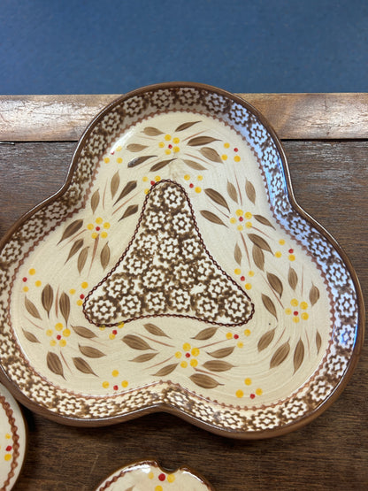 Brown Temptations Old World 3 Bowls, Spoon, Platter, 9"