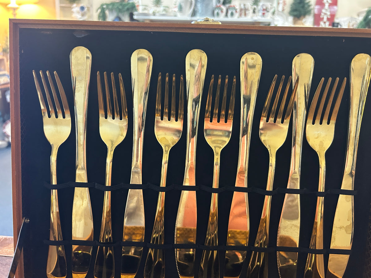 24 pc Gold Silverware in Case, 13 1/2"