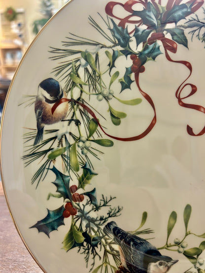 Red Green White Lenox Winter Greetings Cardinal Plate, 10 3/4"