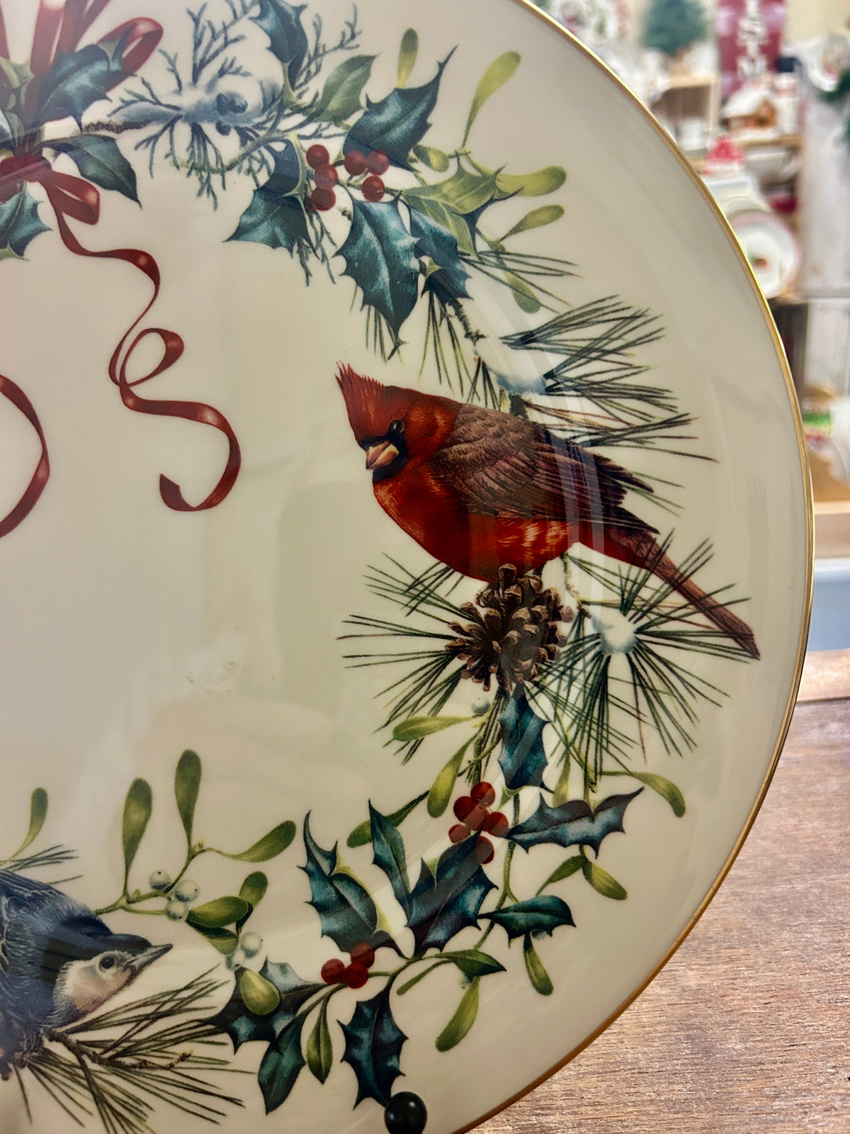 Red Green White Lenox Winter Greetings Cardinal Plate, 10 3/4"