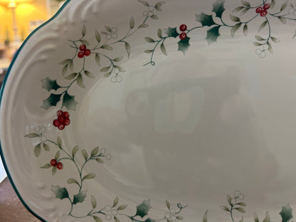 Red Green White Pfaltzgraff Winterberry Oval Bowl, 12 1/4"