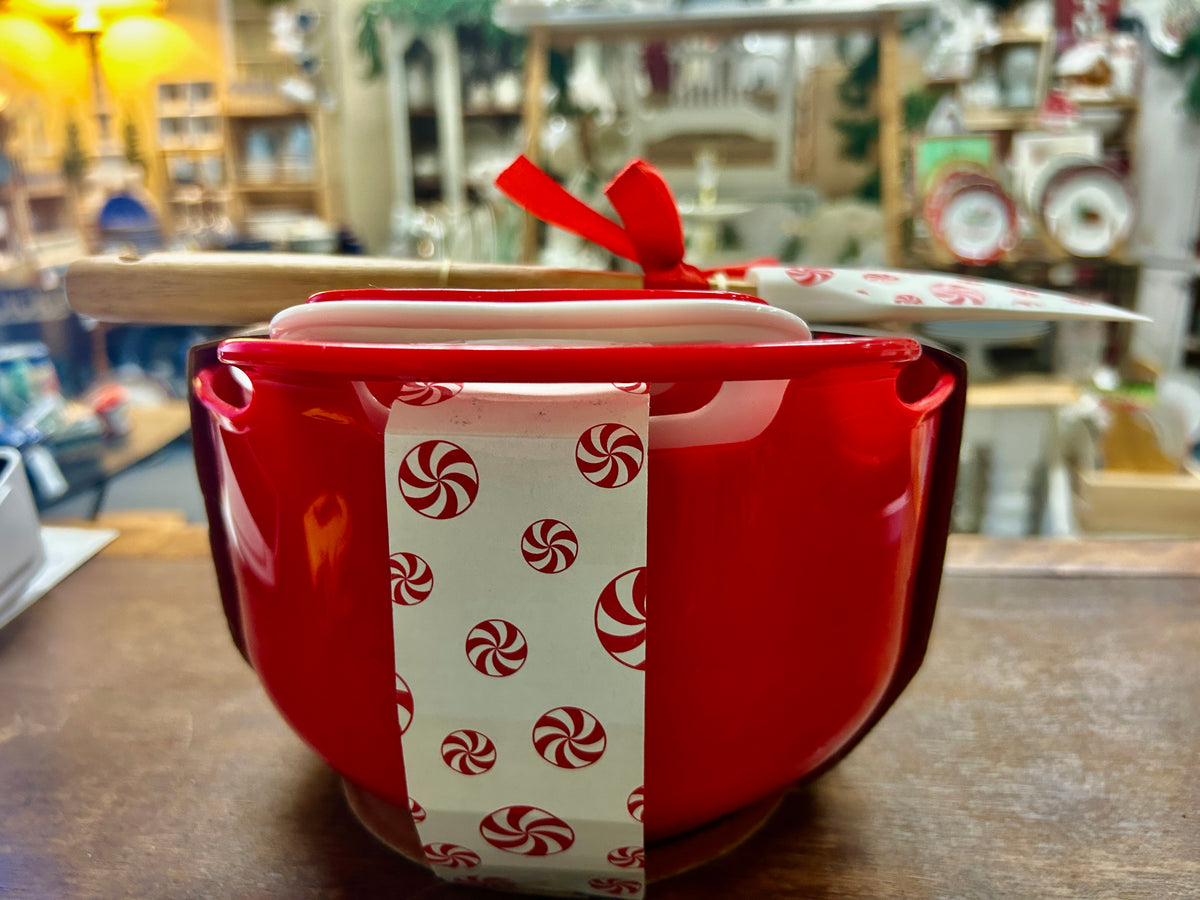 Red & White NEW 4 Bowls & Peppermint Spatula Set, 10 1/2"