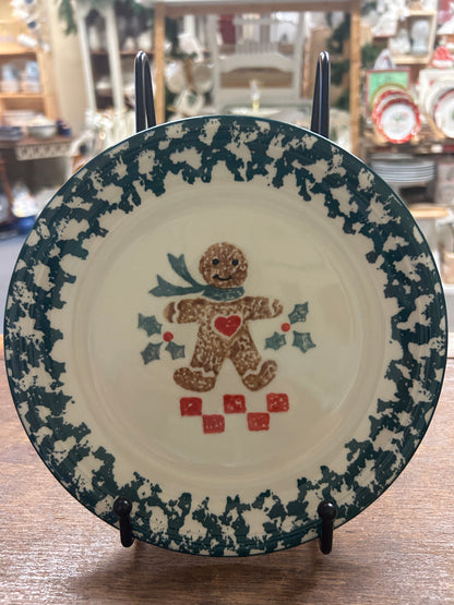 Red Green White Tienshan Folk Art Gingerbread Plate, 7 3/4"