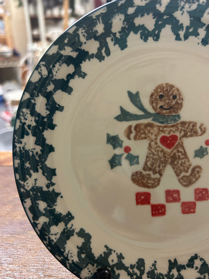 Red Green White Tienshan Folk Art Gingerbread Plate, 7 3/4"